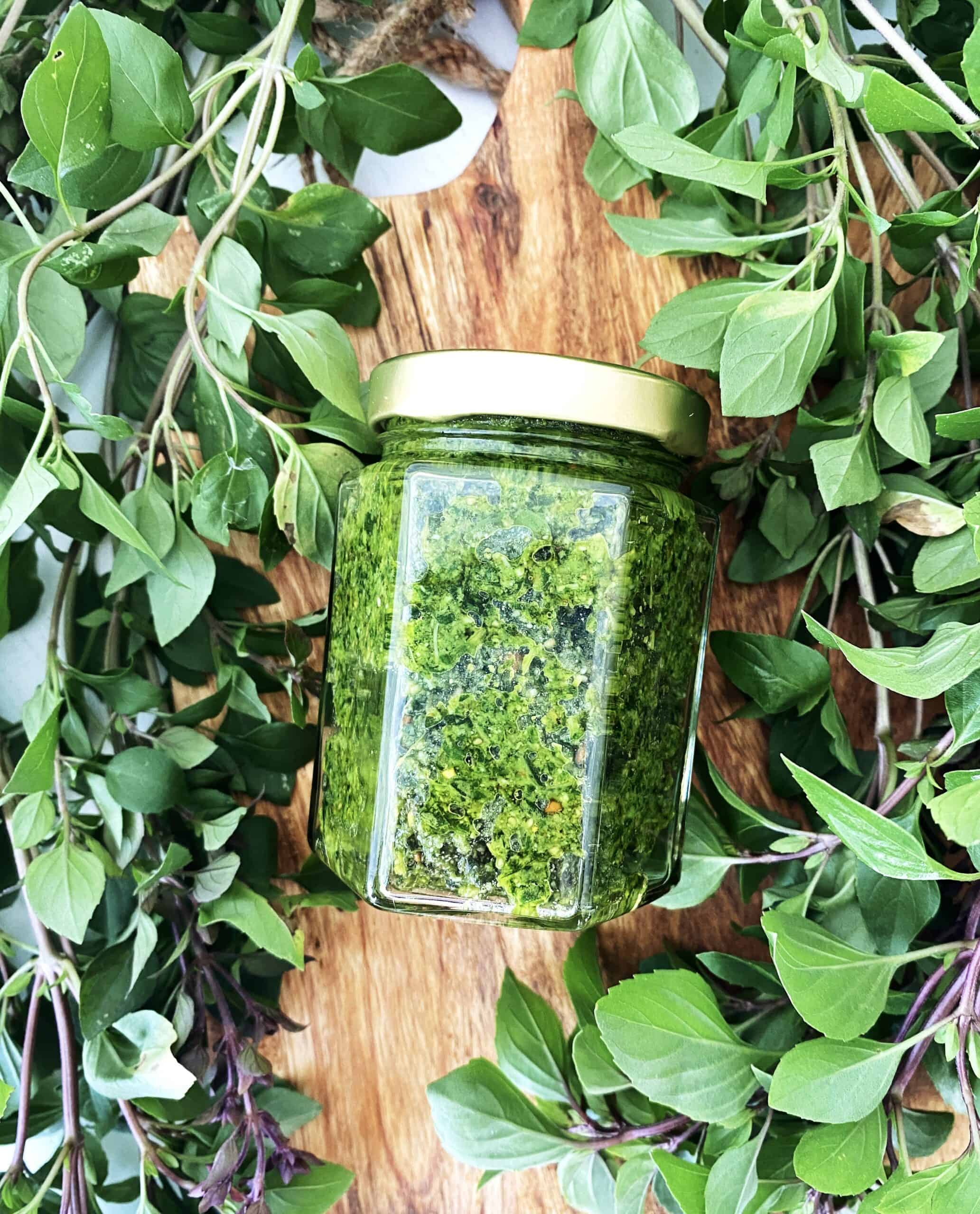 Mehr über den Artikel erfahren Basilikum Pesto