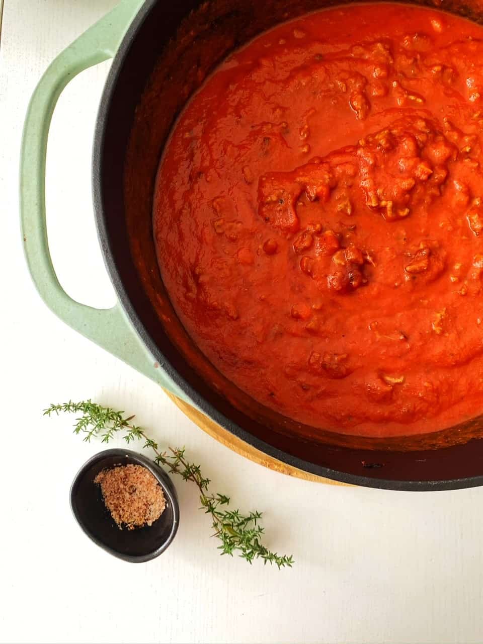 Mehr über den Artikel erfahren Tomatensoße mit Hackfleisch