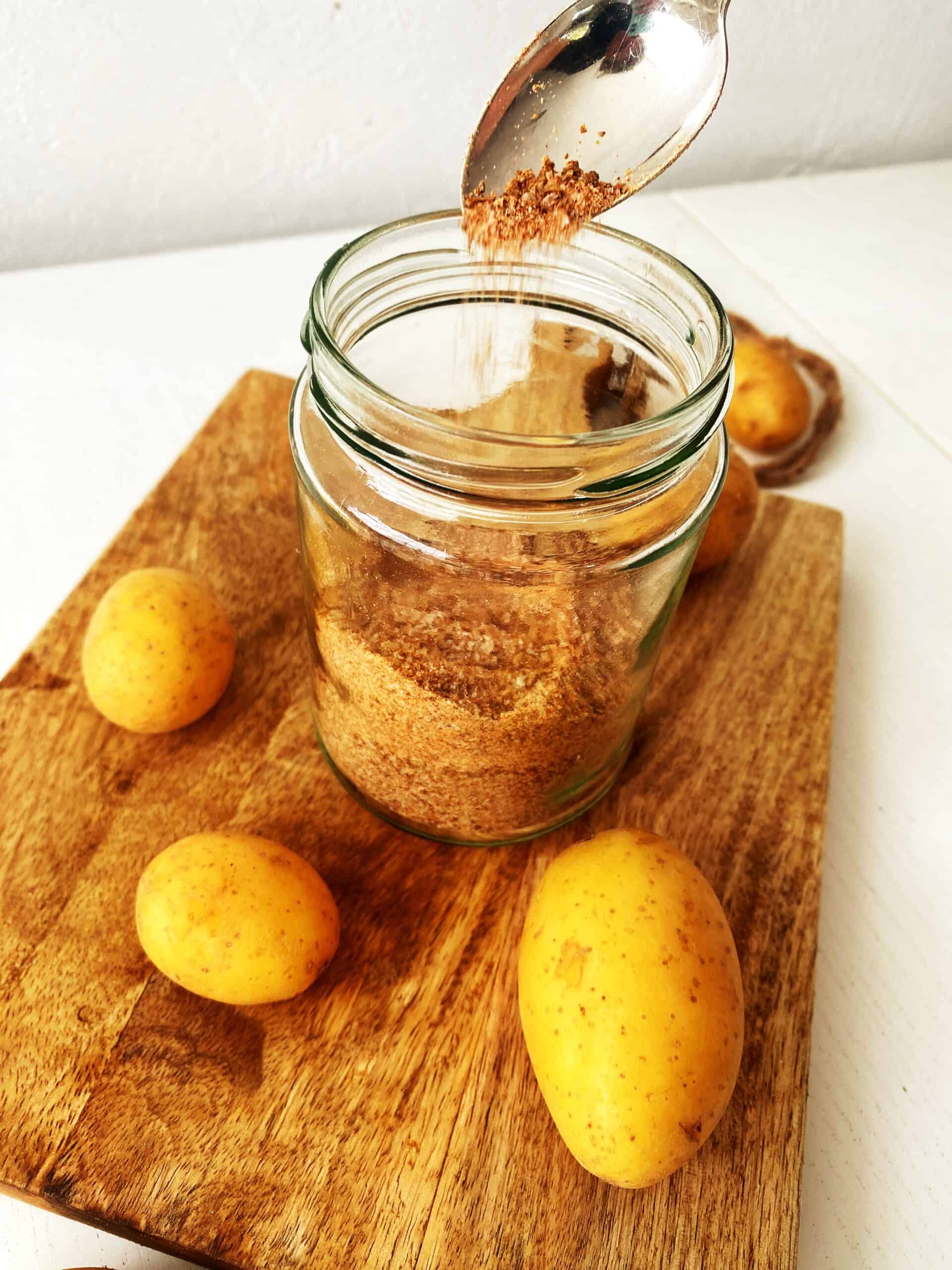 Mehr über den Artikel erfahren Kartoffelgewürz aus Kartoffelschalen