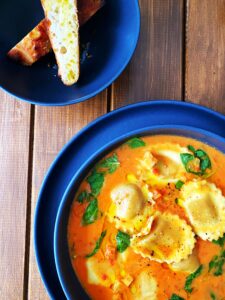 Mehr über den Artikel erfahren Tortellinisuppe