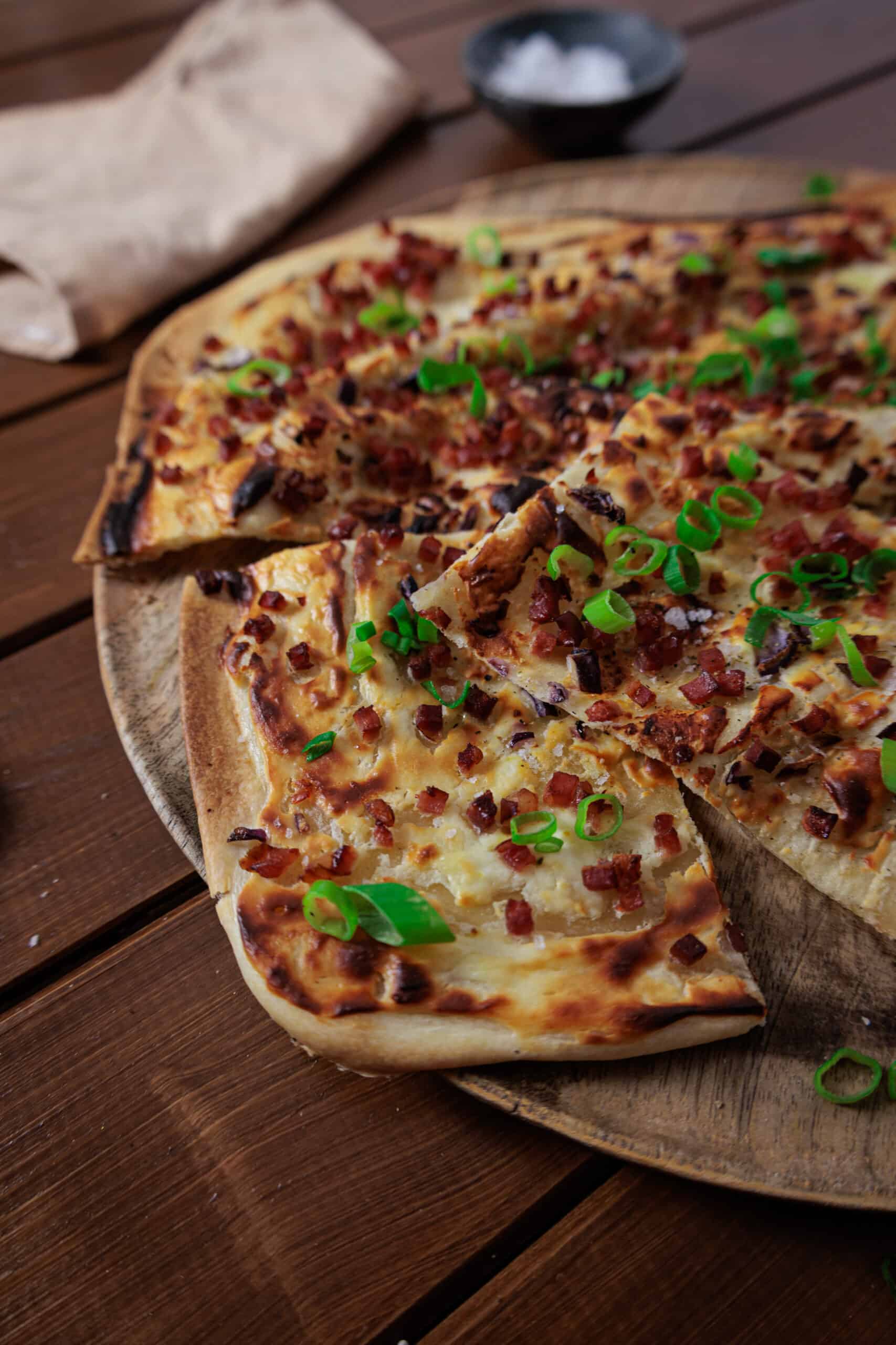 Mehr über den Artikel erfahren Flammkuchen (klassisch)