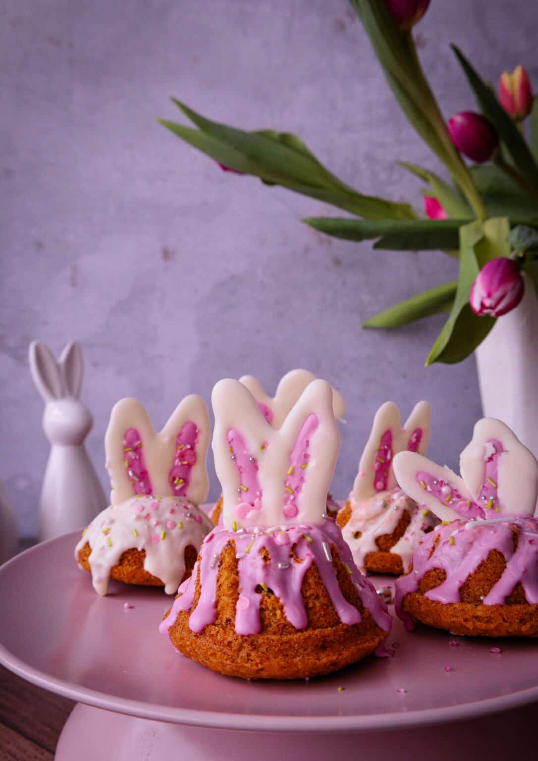 Osterhasen Minigugelhupf - inthekitchenwithsina.de