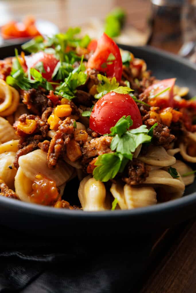 Hackfleischpfanne mit Gemüse und Nudeln
