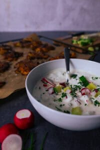 Mehr über den Artikel erfahren Gurke-Radieschen-Dip