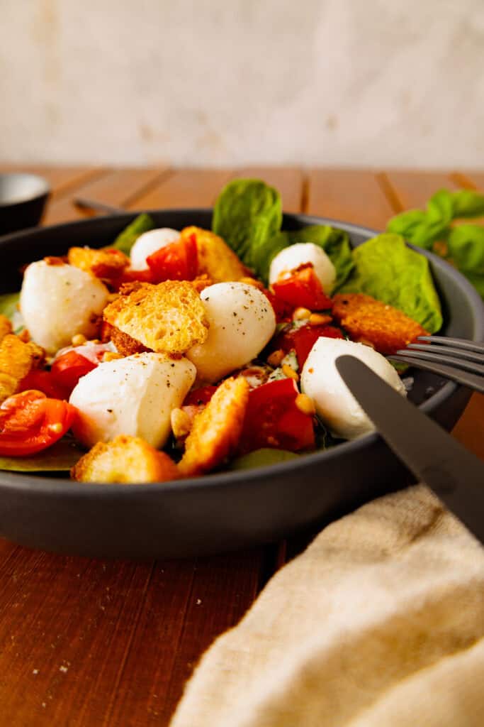 Spinatsalat mit Burrata