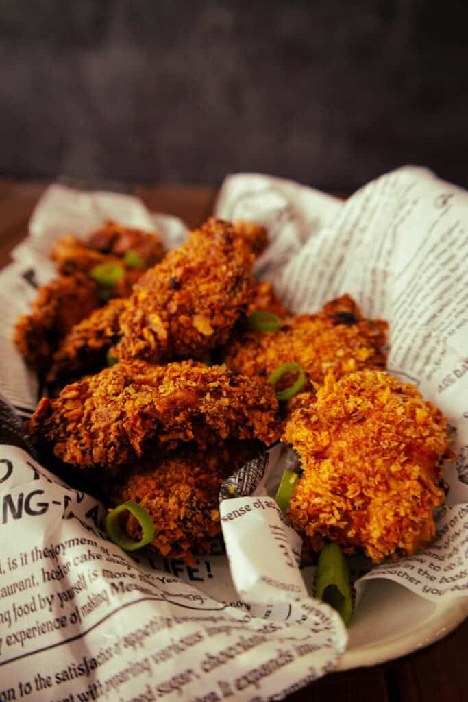 Hähnchen Nuggets mit Tortilla Chips Panade