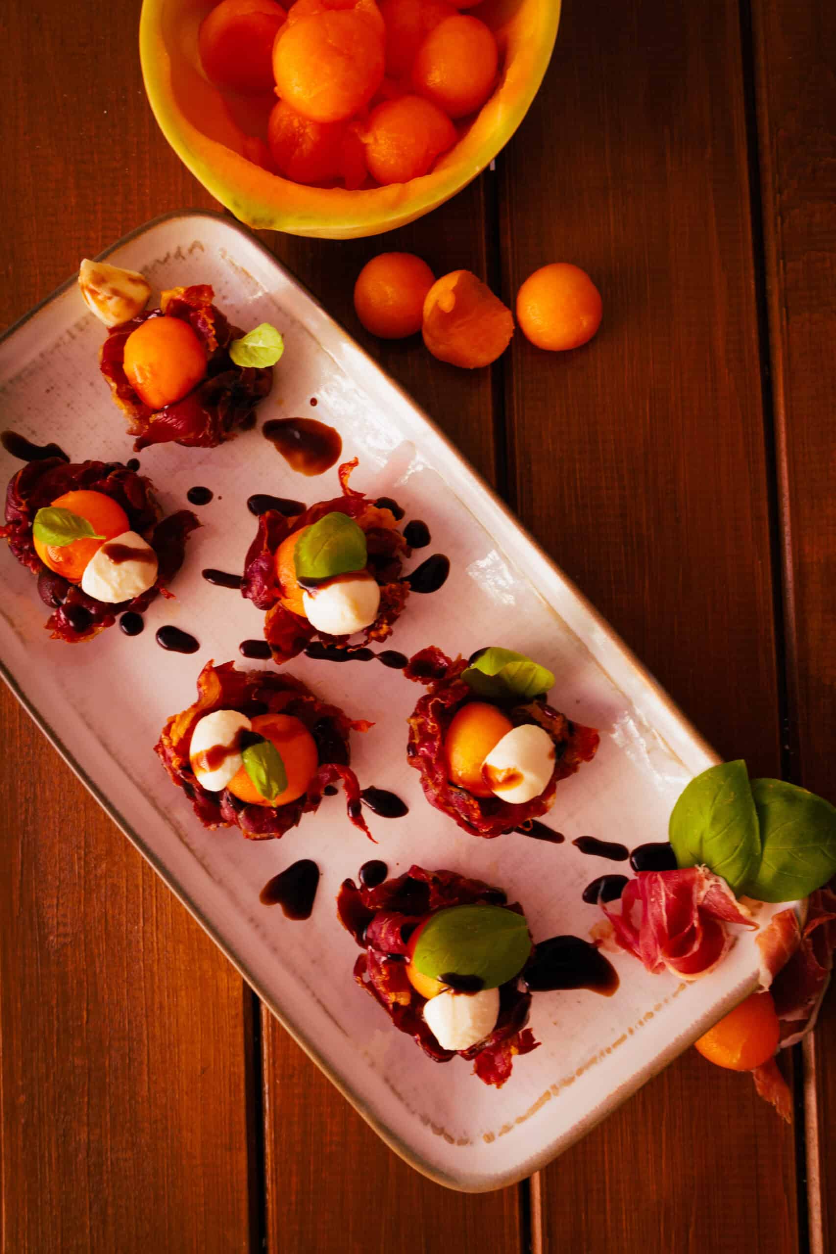 Schinken-Melonen-Mozzarella-Körbchen