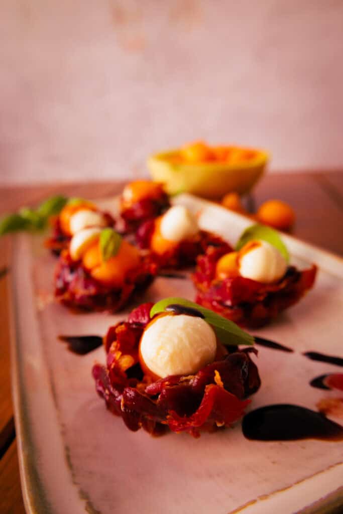Schinken-Melonen-Mozzarella-Körbchen