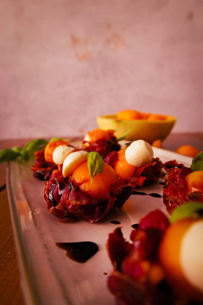 Schinken-Melonen-Mozzarella-Körbchen