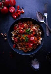 Mehr über den Artikel erfahren Vegetarische Pasta mit Gemüse