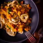 Tortellini in cremiger Kürbissoße