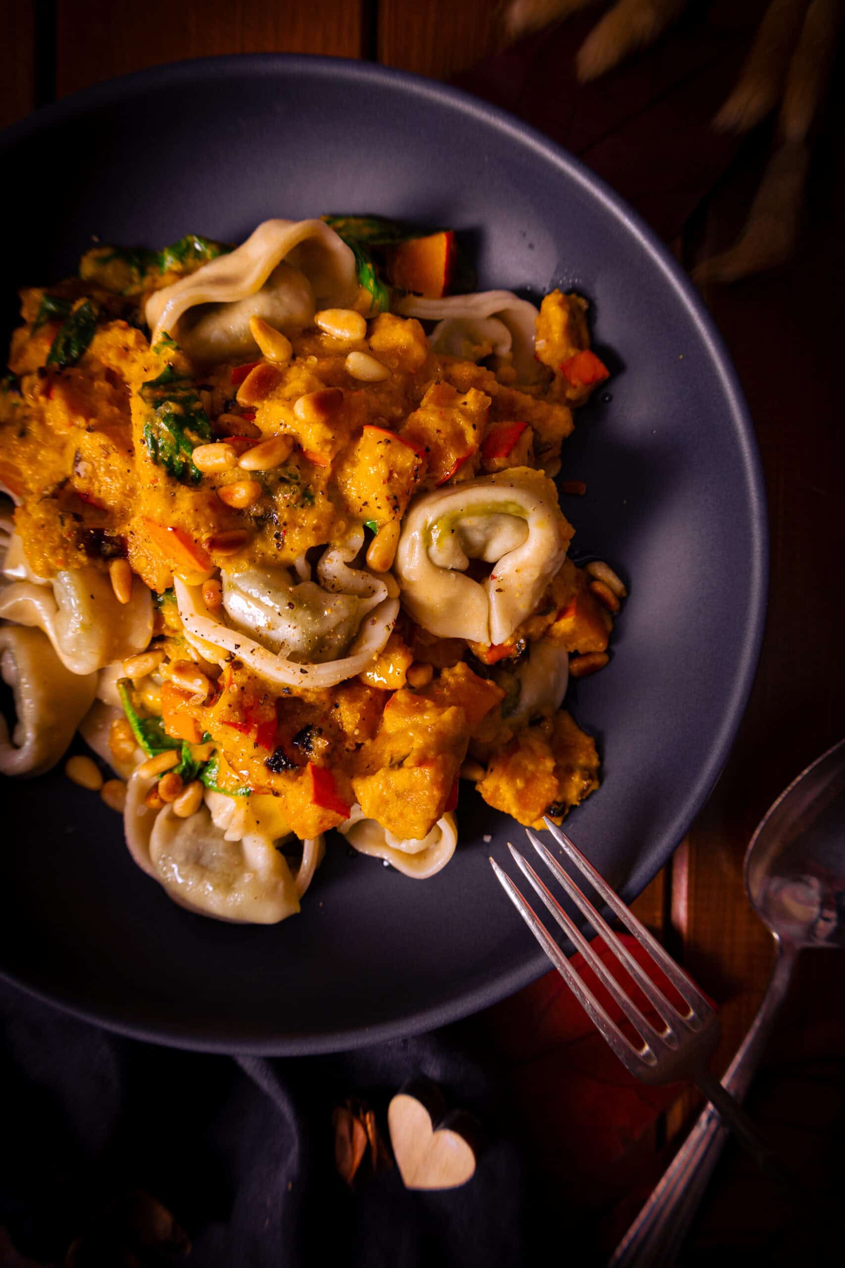 Tortellini in cremiger Kürbissoße