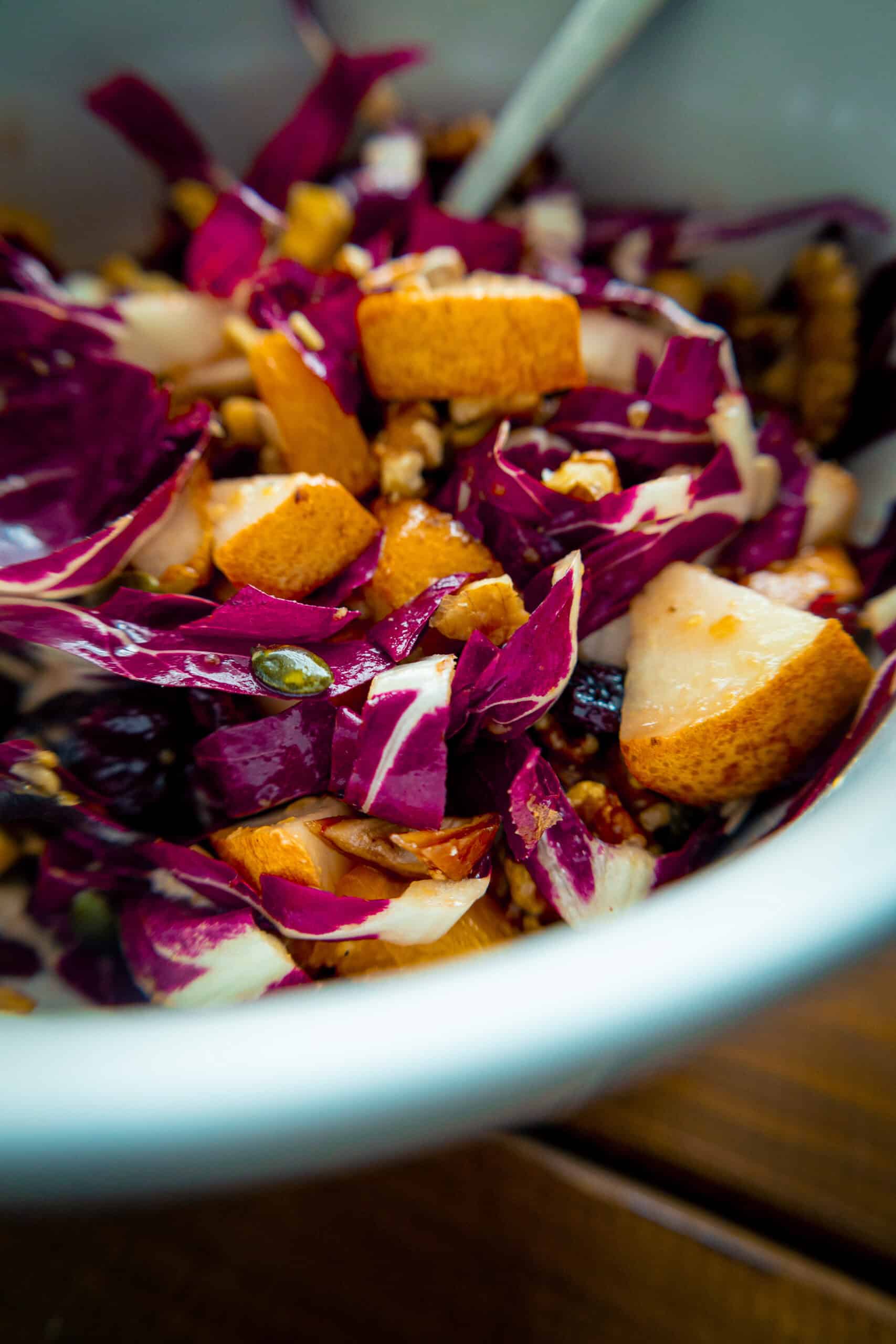 Mehr über den Artikel erfahren Winterlicher Radicchiosalat