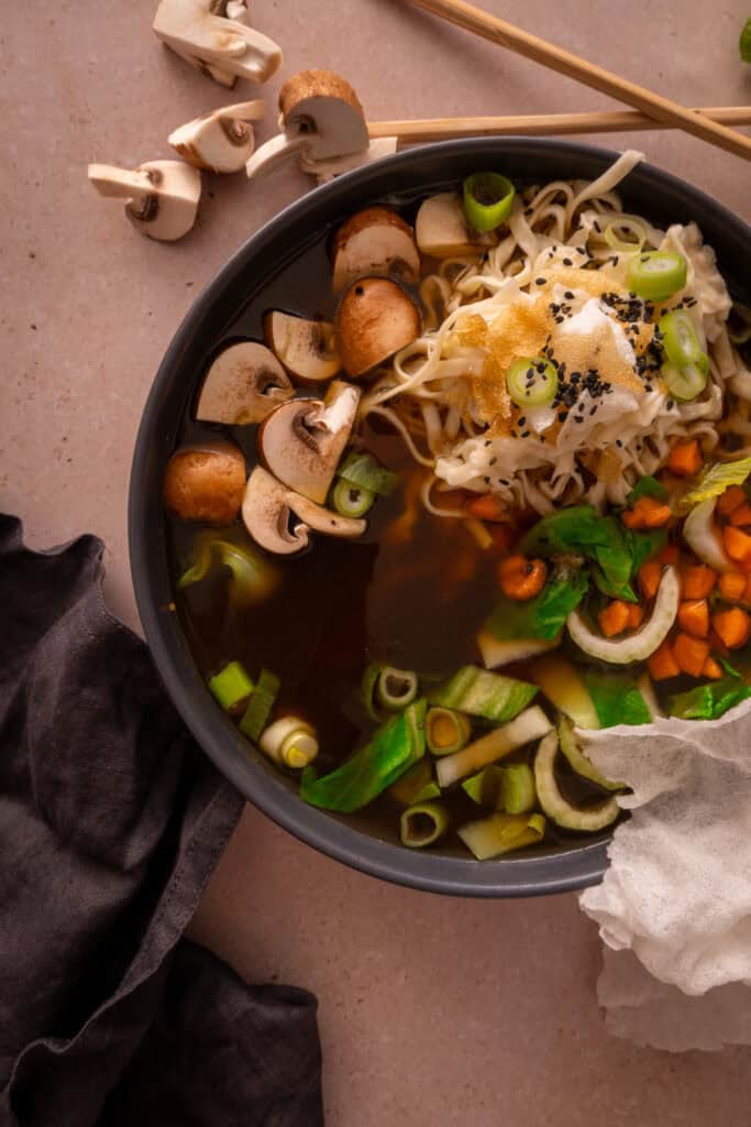 Asiatische Hühnersuppe
