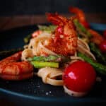 Pasta Garnelen und grüner Spargel