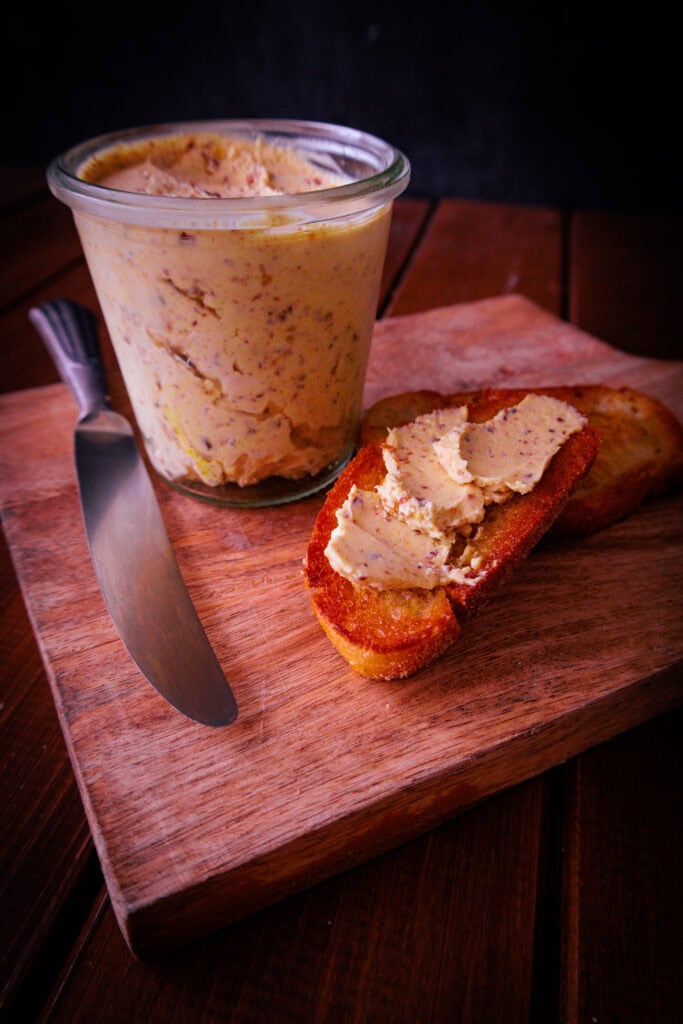 Dattel-Curry-Dip