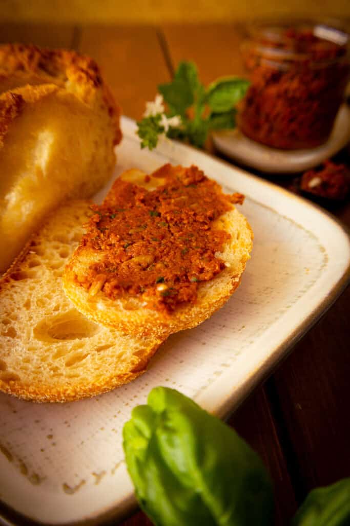 Rotes Tomatenpesto