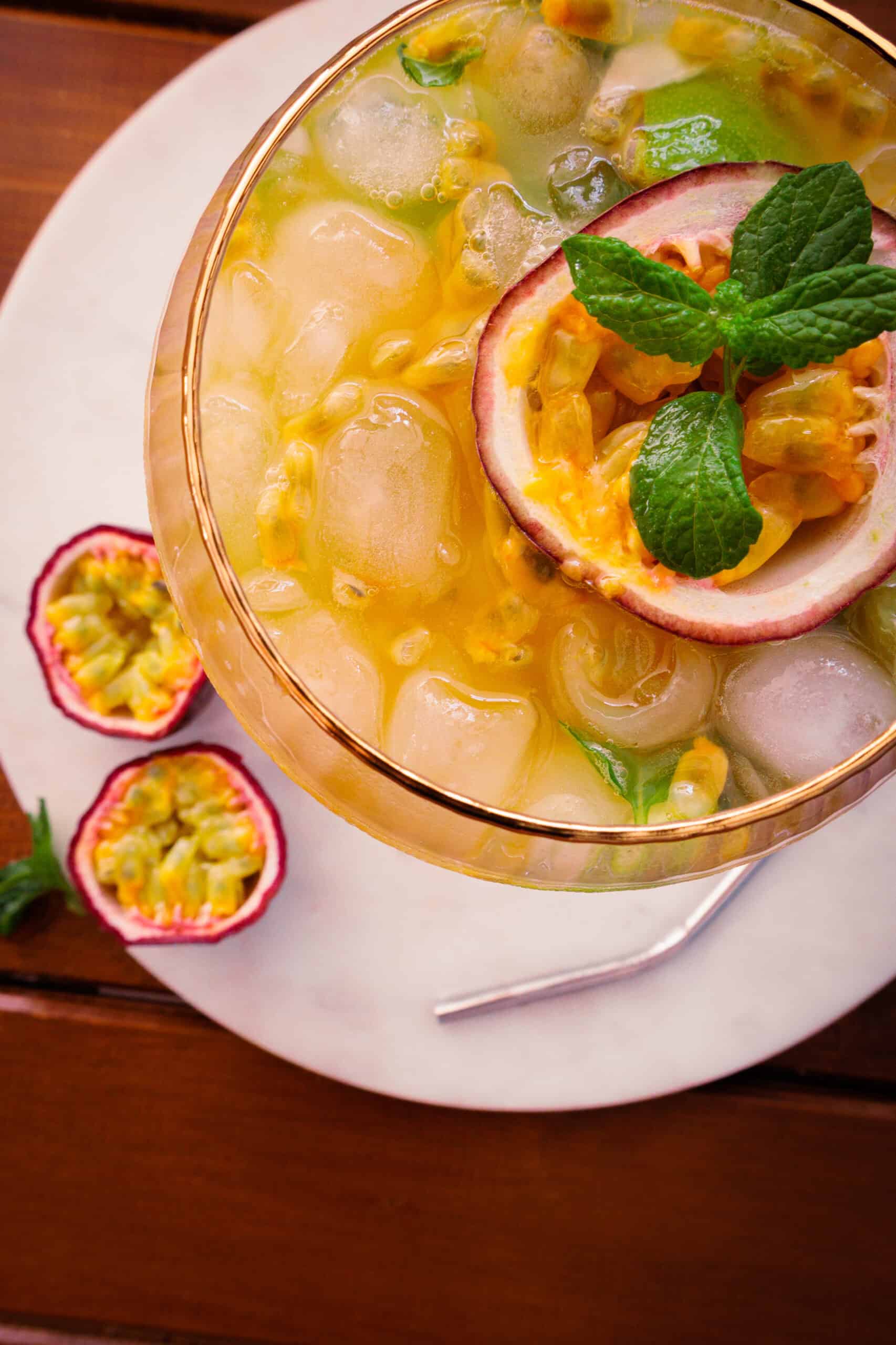 alkoholfreier Mojito mit Maracuja