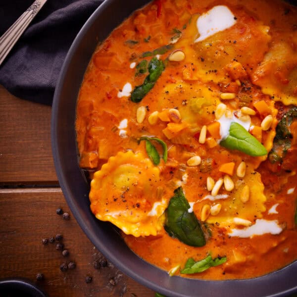 Suppe mit Tortellini