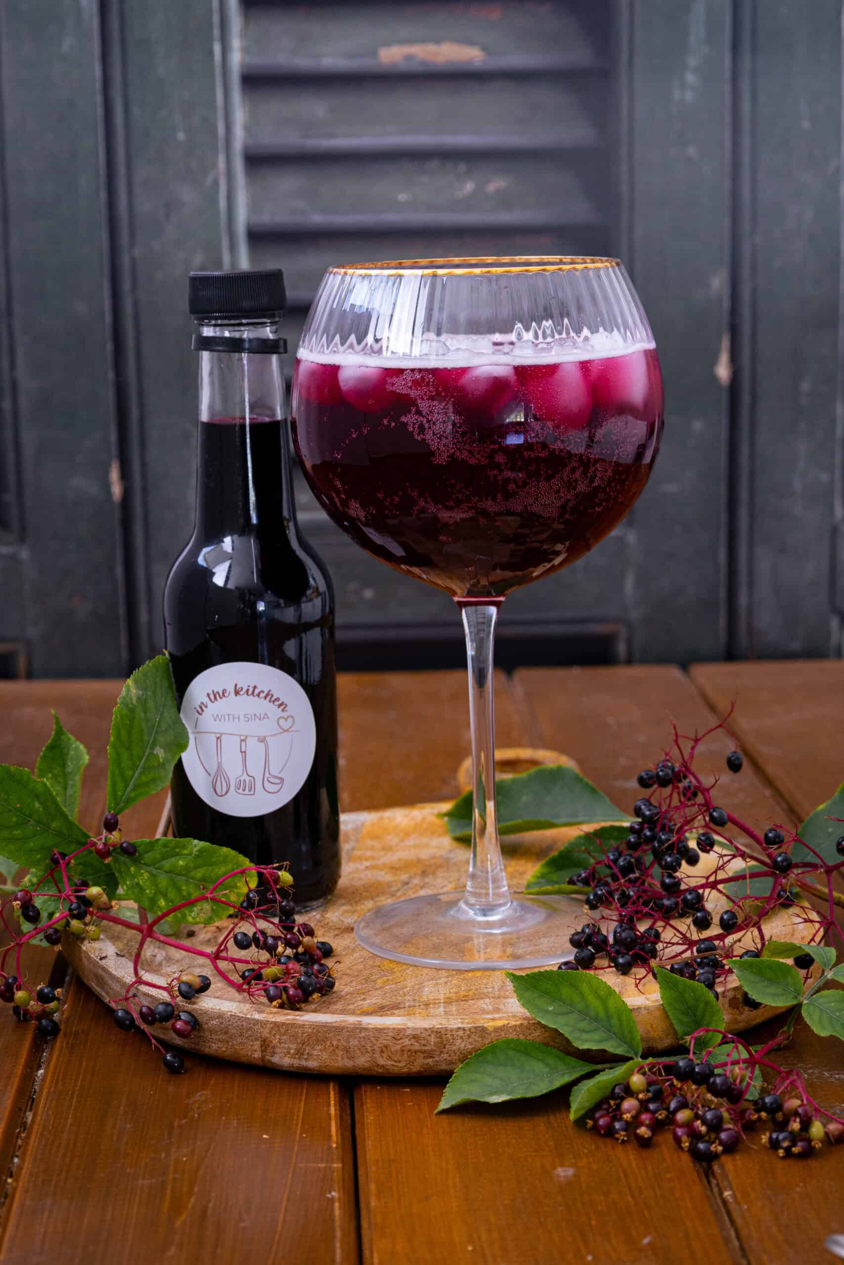 Holunderbeerensirup und Holunderbeeren-Limonade selber machen