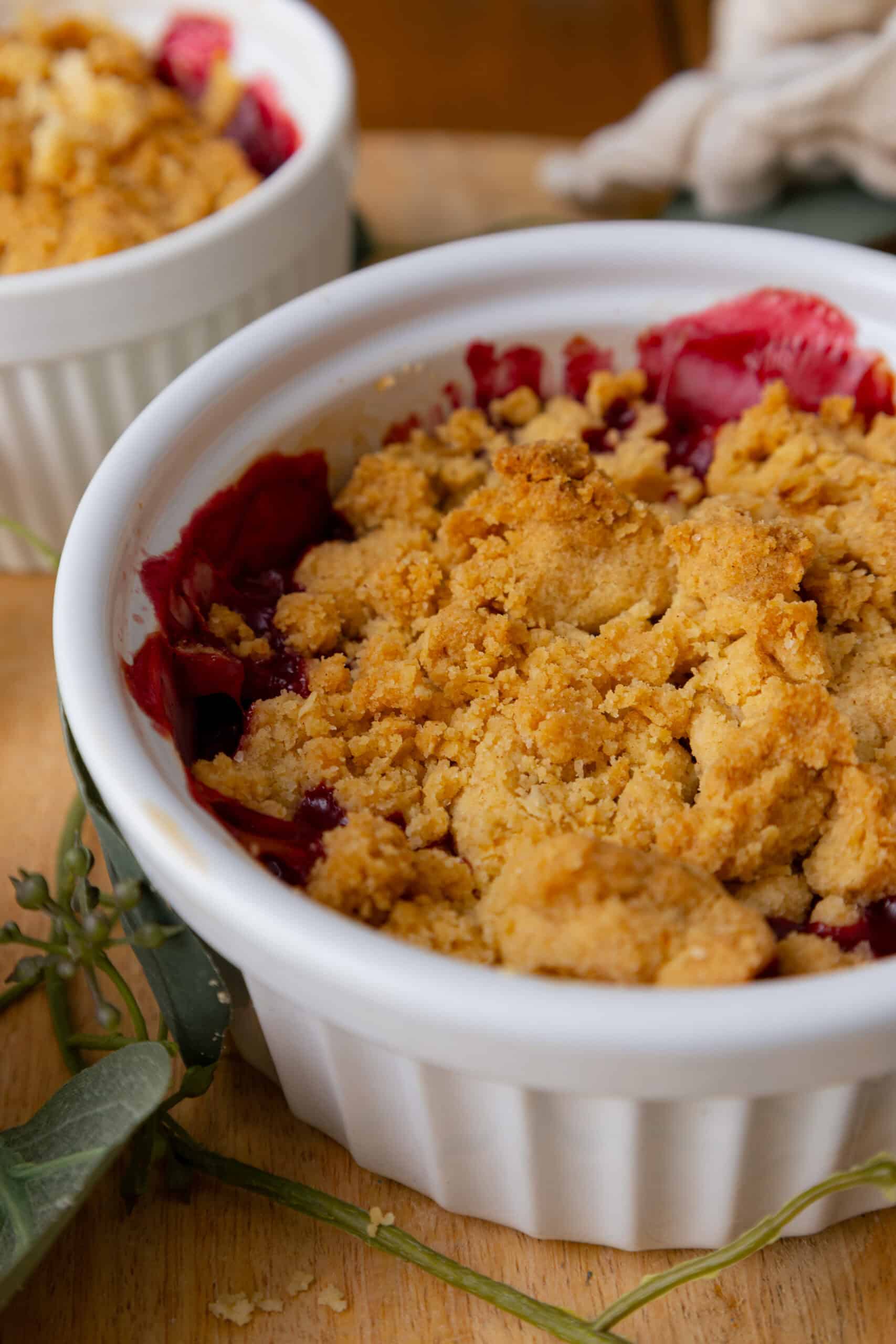 Pflaumen-Crumble mit Haferflocken – fruchtig & knusprig